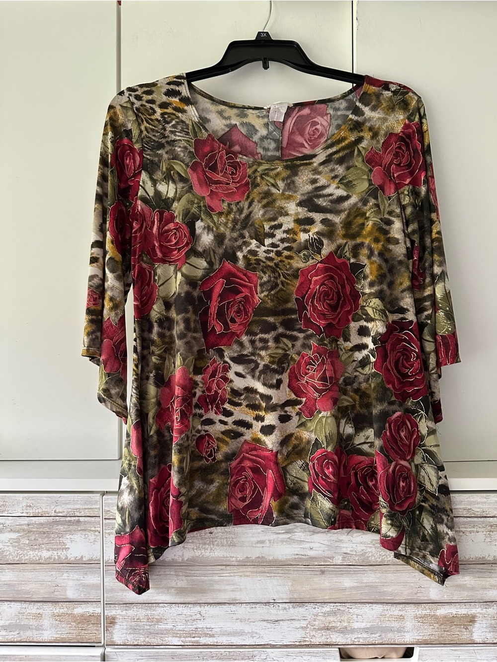 🌹 Brittny Black Floral Leopard Print Sharkbite Tunic Top Women’s Large